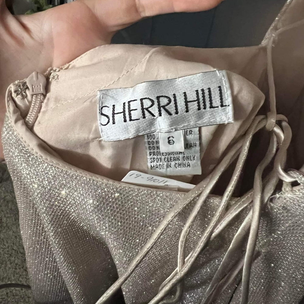 Sherri hill dress - Picture 3 of 4